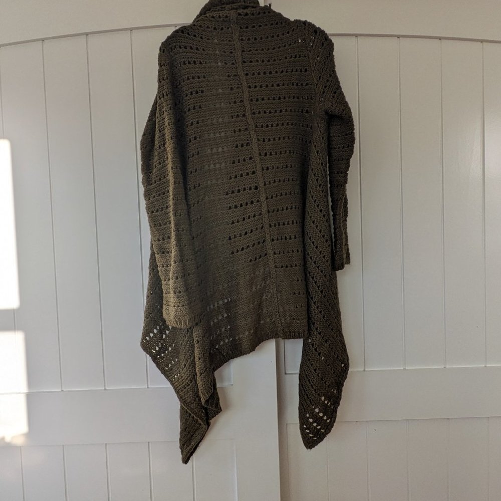🌸 VENUS High/Low Duster Cardigan Sweater Open Front in Olive Green SIZE L - Picture 10 of 16